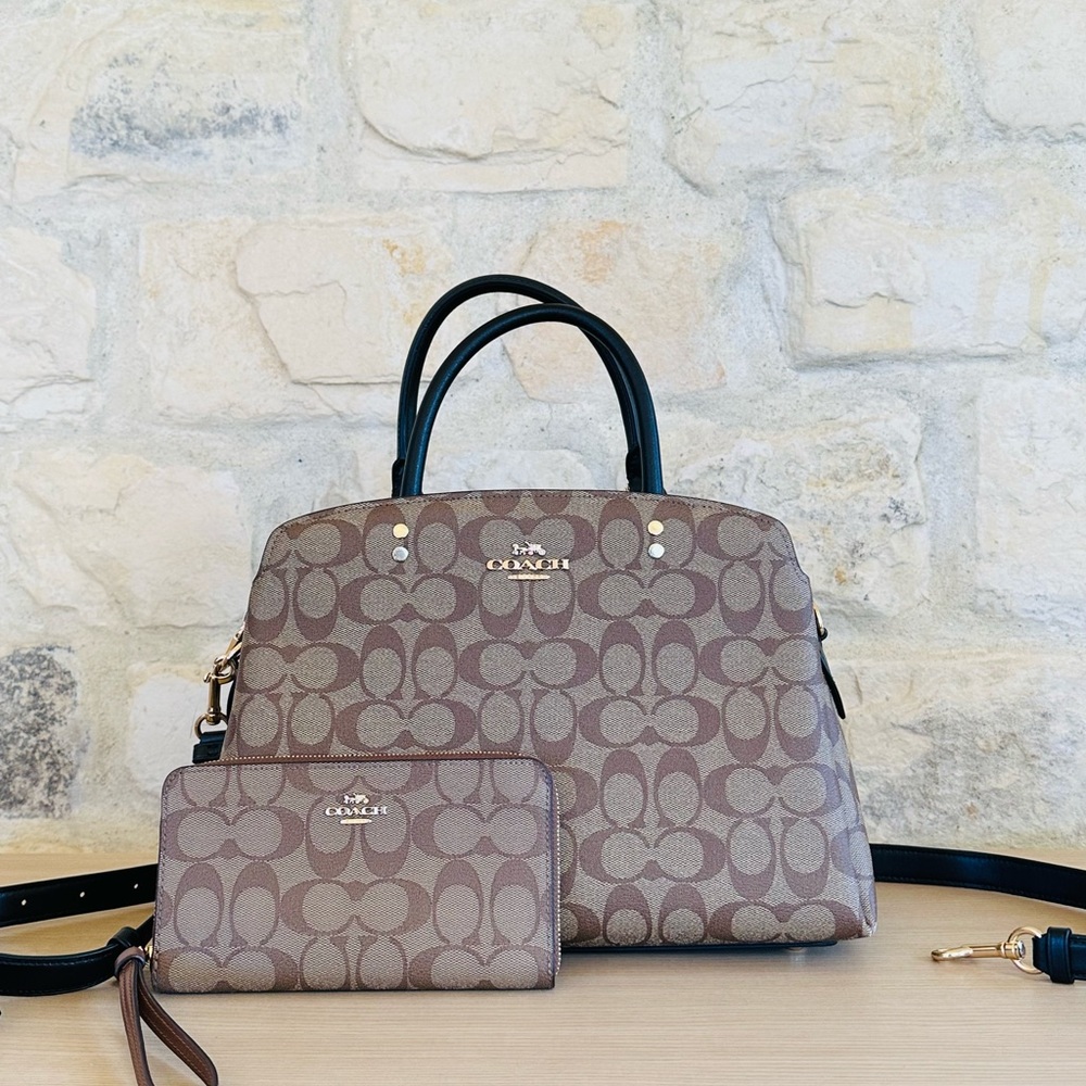 Coach signature large Lillie satchel&wallet set NWT Authentic